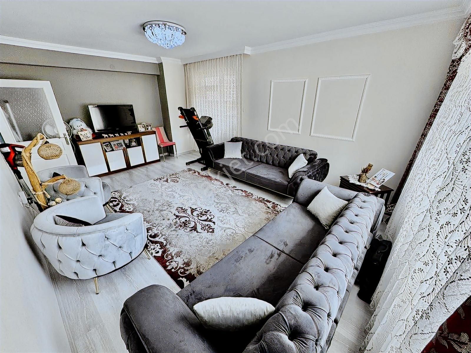 Ufuktepe De Orta Katta Asansörlü Full Yapılı 3+1 Satılık Daire