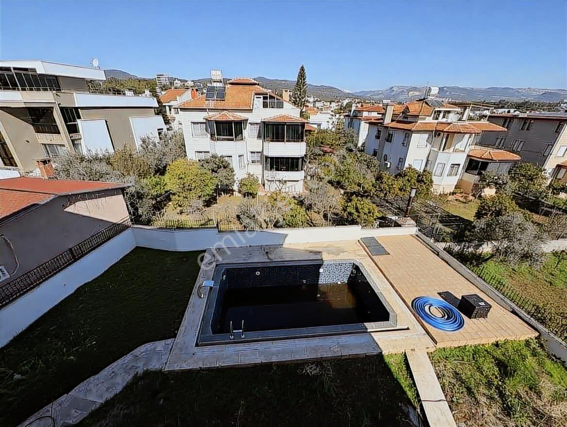 New Form'dan Kuyuluk'ta Satılık 5+2 Villa + 1000 M2 Bahçe - Görsel 14