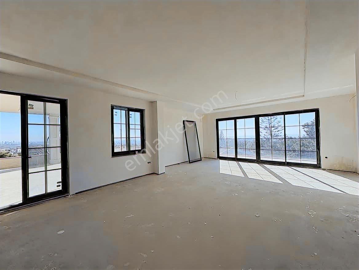 New Form'dan Kuyuluk'ta Satılık 5+2 Villa + 1000 M2 Bahçe - Görsel 17