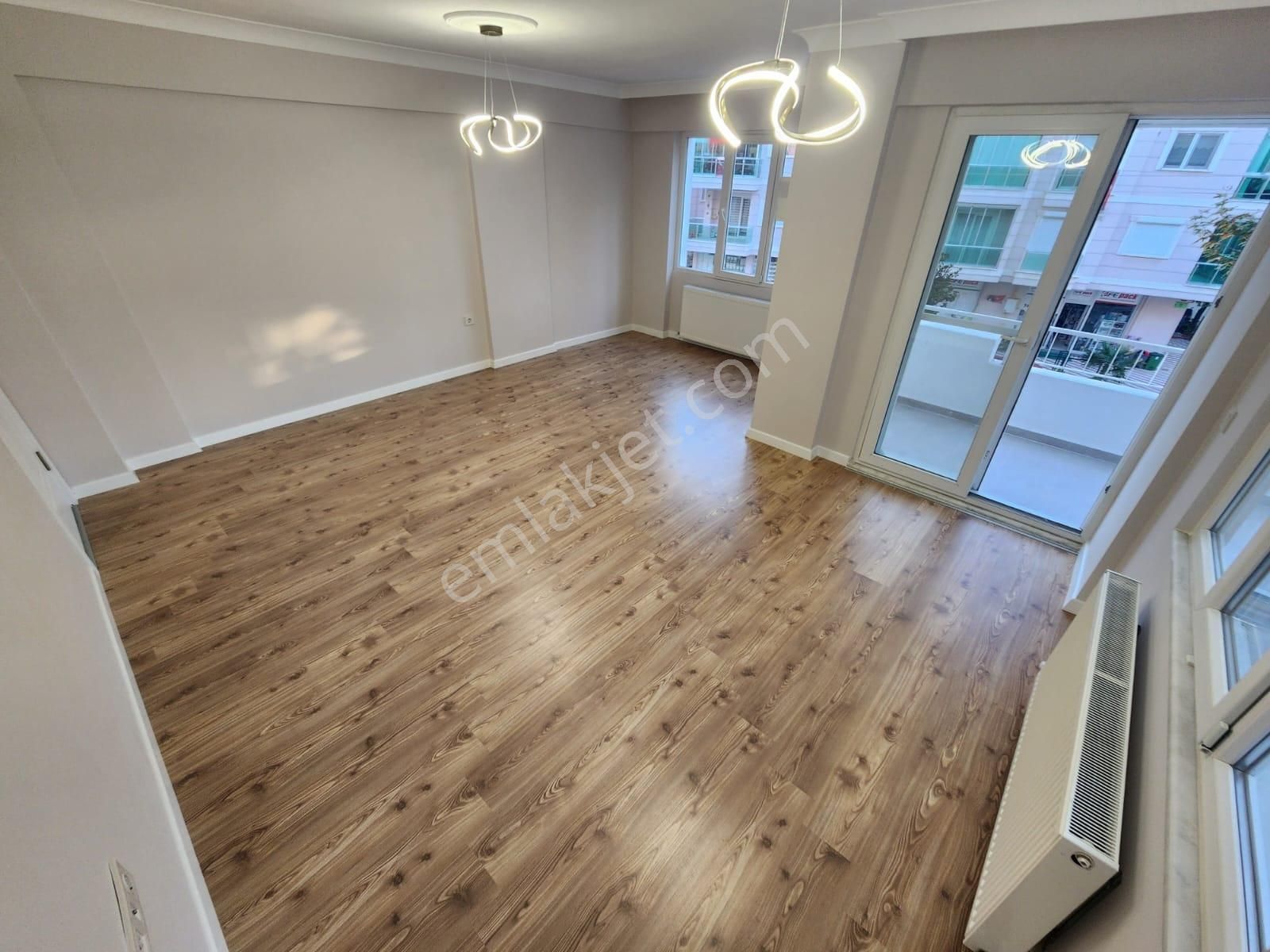 Kumsaldan Muhteşem Genişlikte_3+1_ön Cephe Ara Kat Satılık Daire - Görsel 7