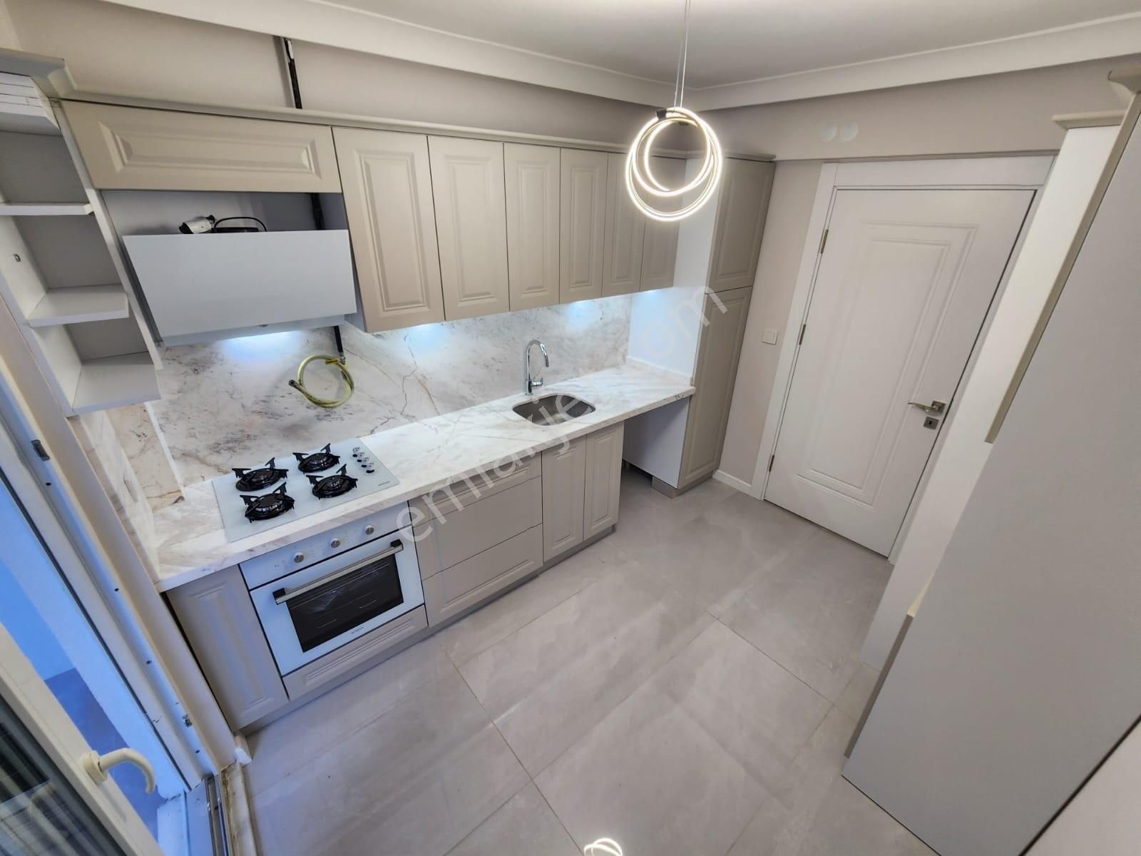 Kumsaldan Muhteşem Genişlikte_3+1_ön Cephe Ara Kat Satılık Daire - Görsel 23