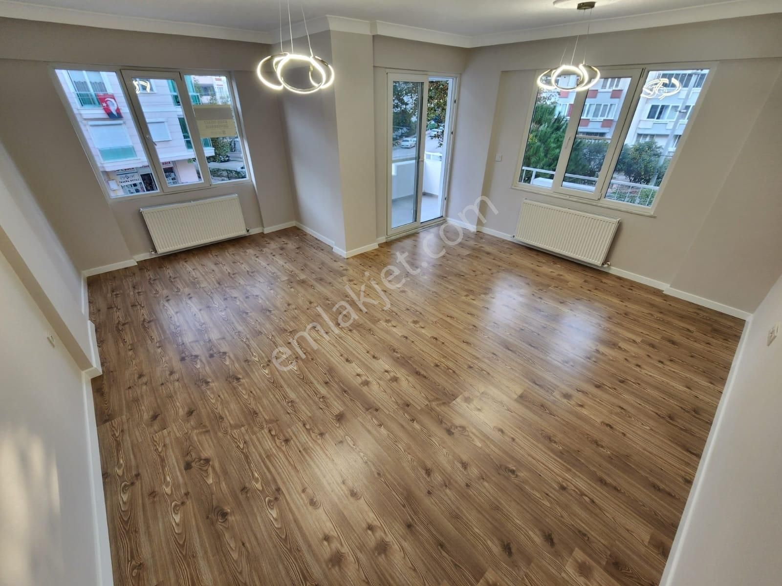 Kumsaldan Muhteşem Genişlikte_3+1_ön Cephe Ara Kat Satılık Daire - Görsel 24