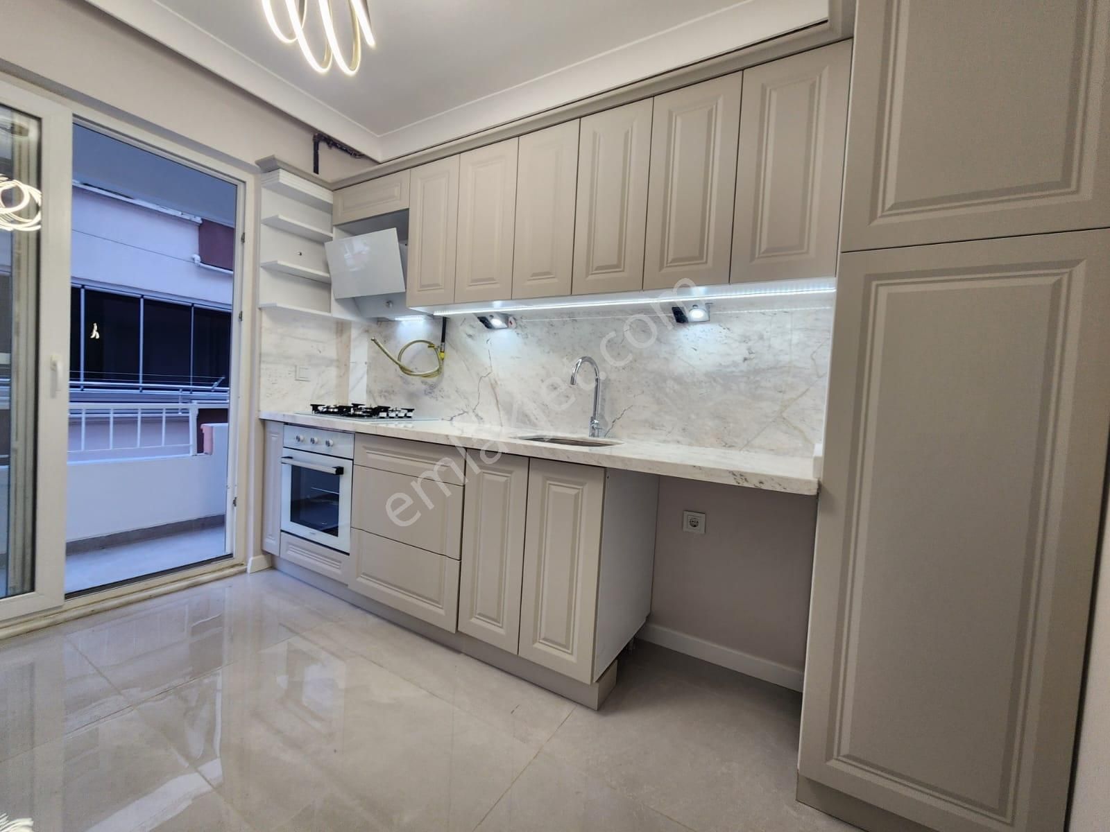 Kumsaldan Muhteşem Genişlikte_3+1_ön Cephe Ara Kat Satılık Daire - Görsel 3