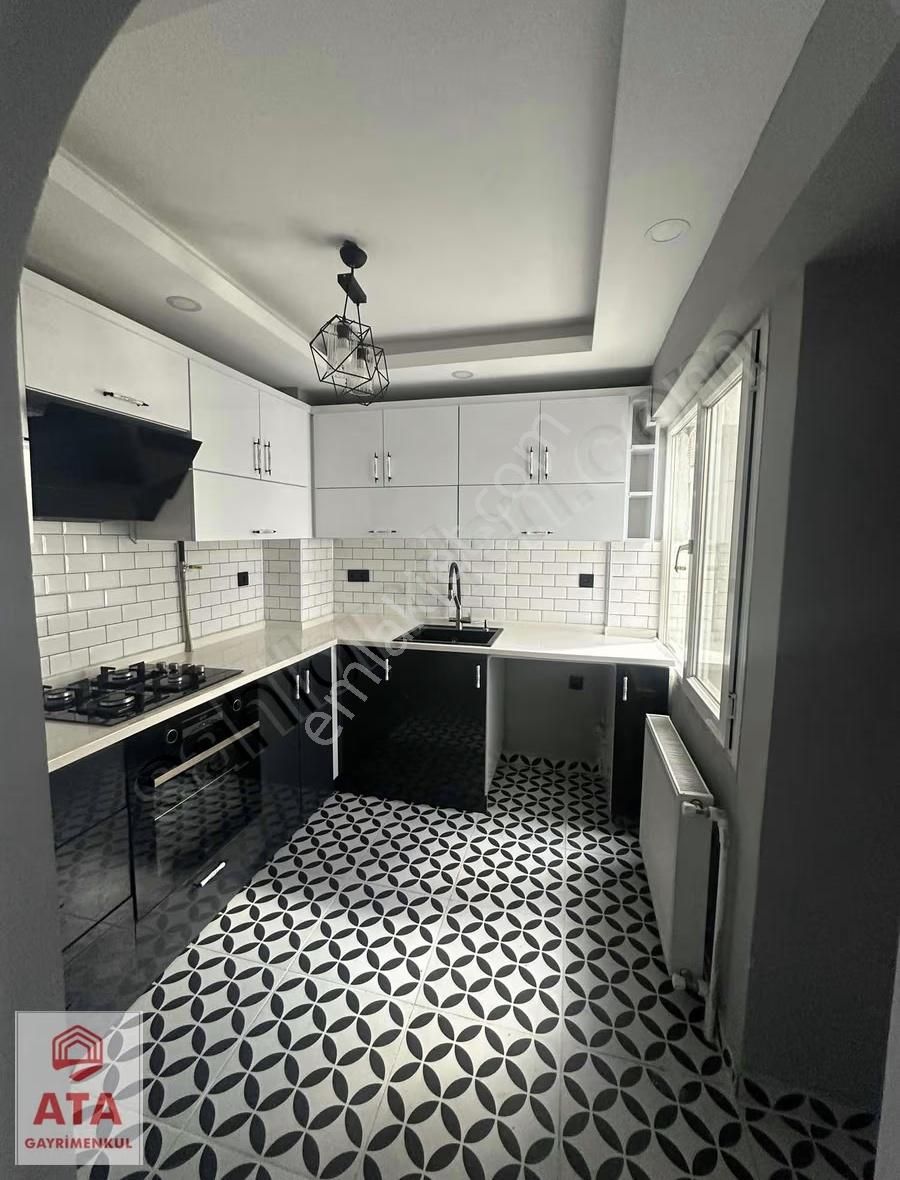 Hatayın Merkezi Yerinde Deniz Manzaralı Kiralık 3+1 Daire - Görsel 27