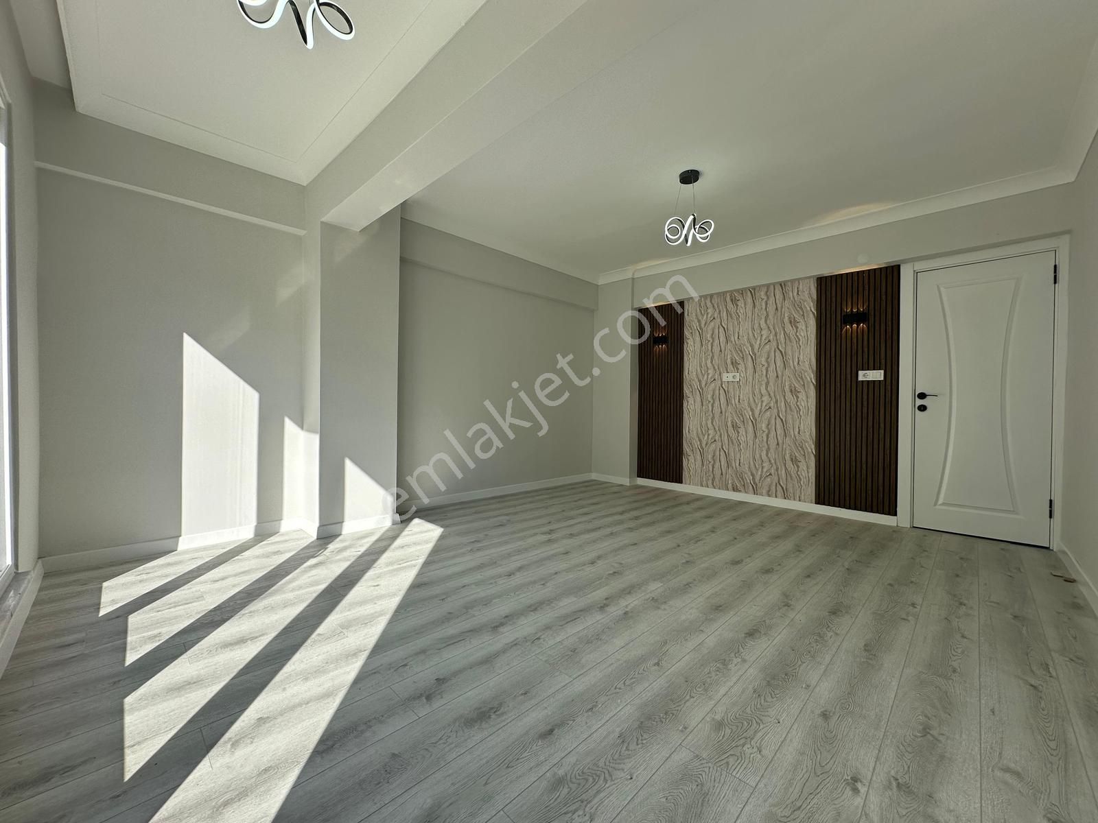 Kumsaldan Altınkumda Bahçe Kullanımlı Ön Cephe Satılık_2+1_daire - Görsel 8