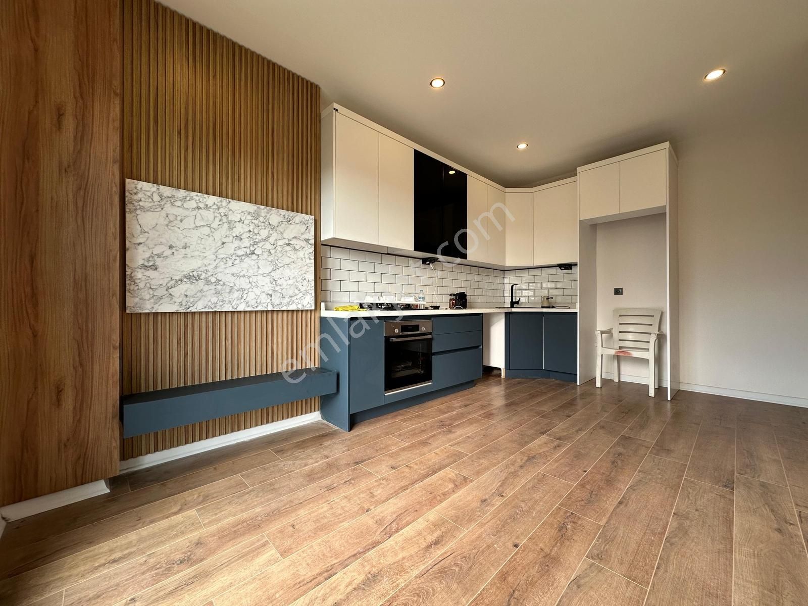 Kumsaldan Akçayda Kapalı Otopark Bahçe Kullanımlı_1+1_ Lüx Daire - Görsel 17