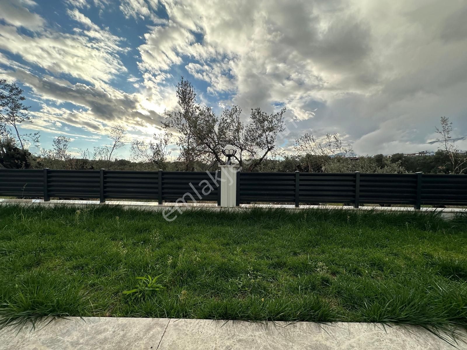 Kumsaldan Akçayda Kapalı Otopark Bahçe Kullanımlı_1+1_ Lüx Daire - Görsel 25