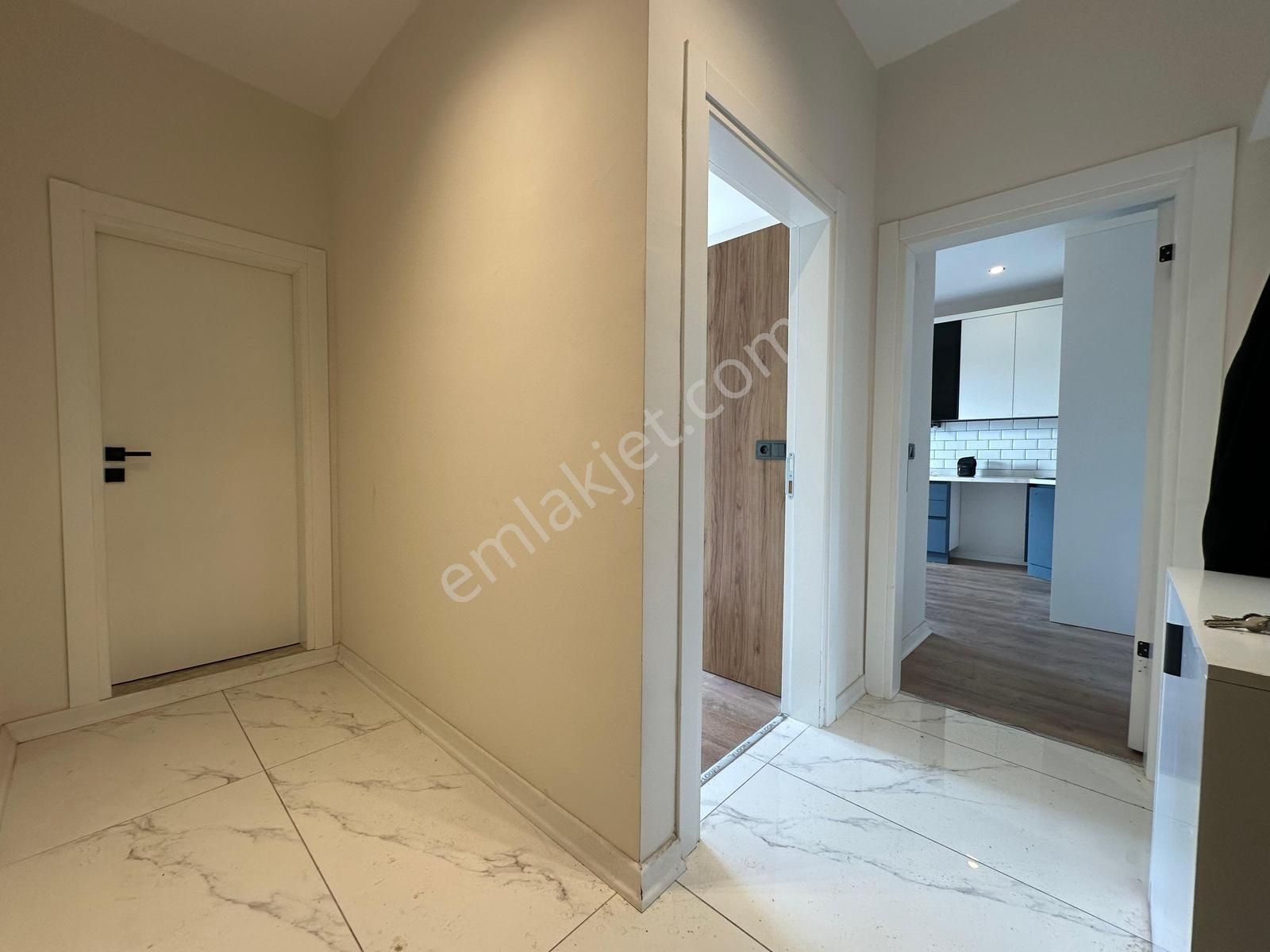 Kumsaldan Akçayda Kapalı Otopark Bahçe Kullanımlı_1+1_ Lüx Daire - Görsel 19