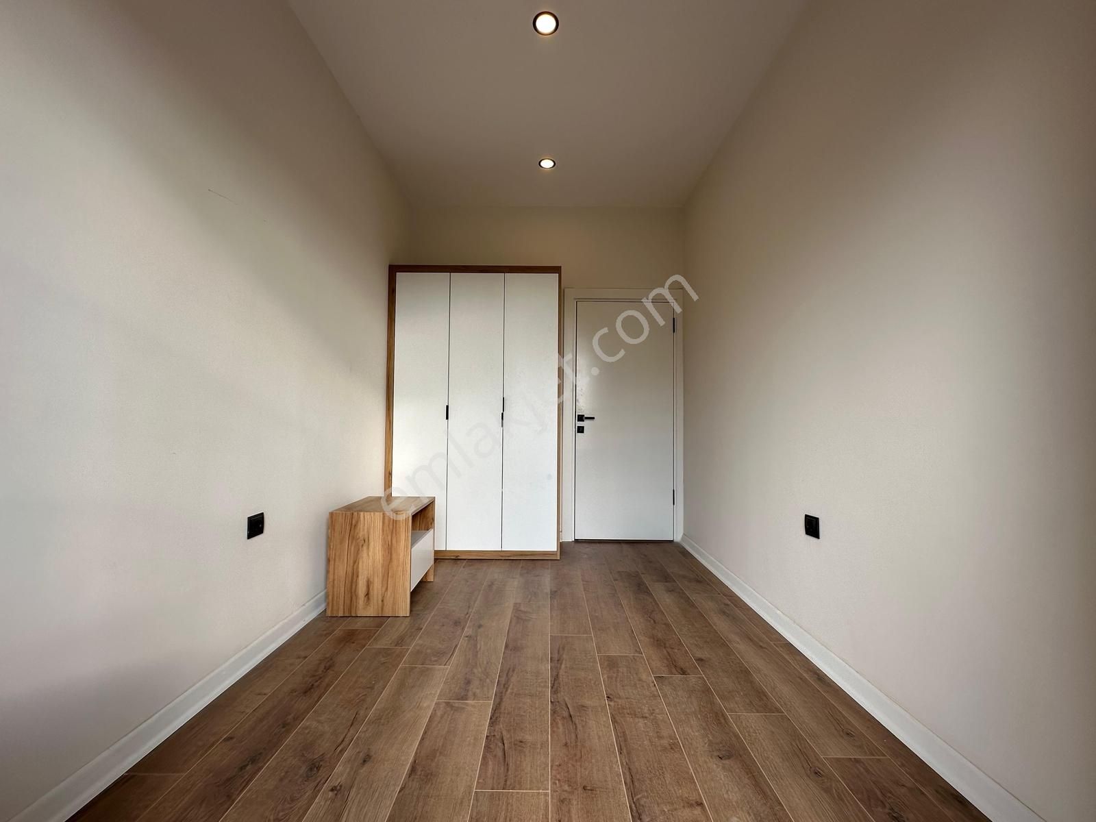 Kumsaldan Akçayda Kapalı Otopark Bahçe Kullanımlı_1+1_ Lüx Daire - Görsel 15