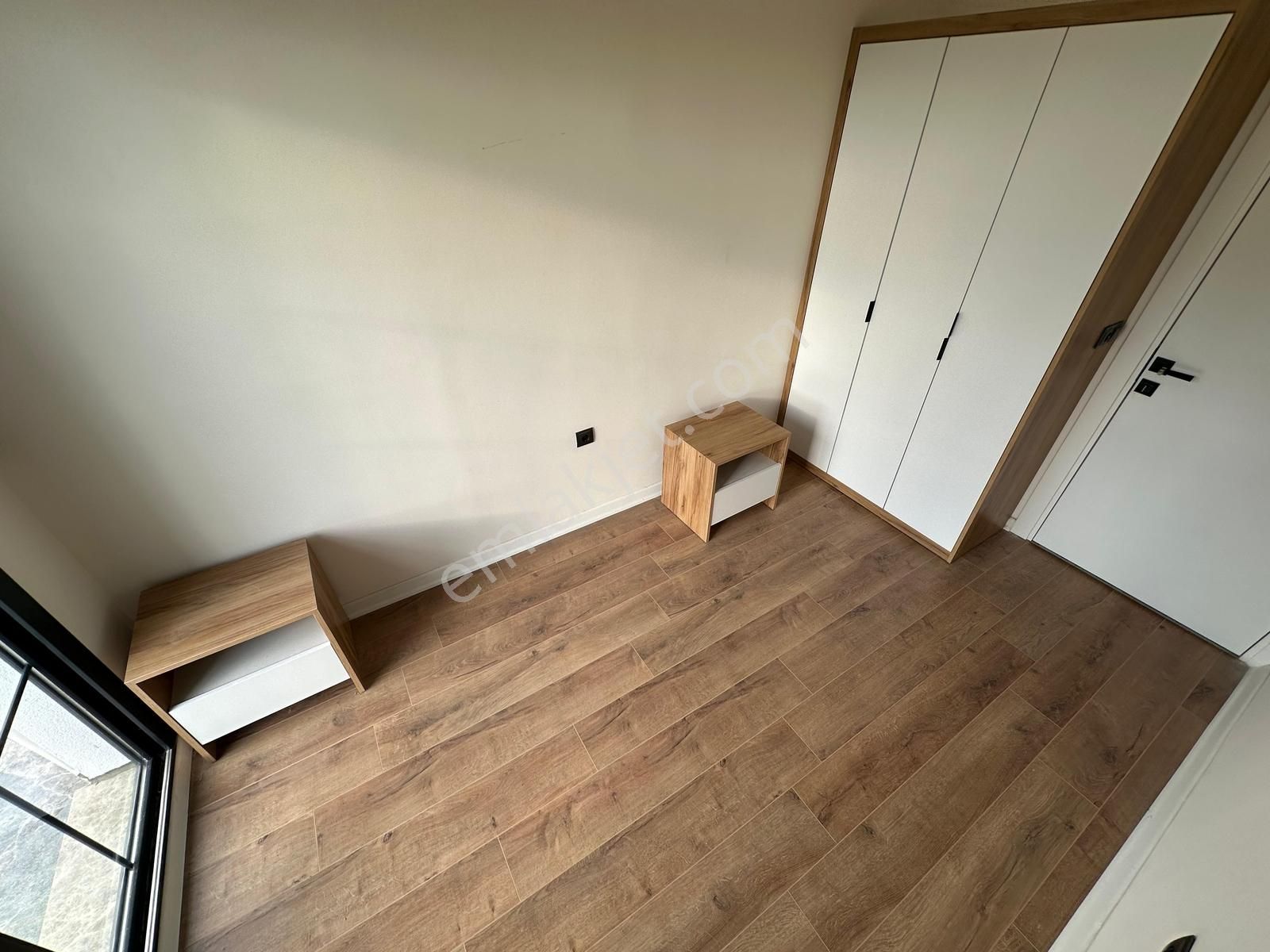 Kumsaldan Akçayda Kapalı Otopark Bahçe Kullanımlı_1+1_ Lüx Daire - Görsel 7