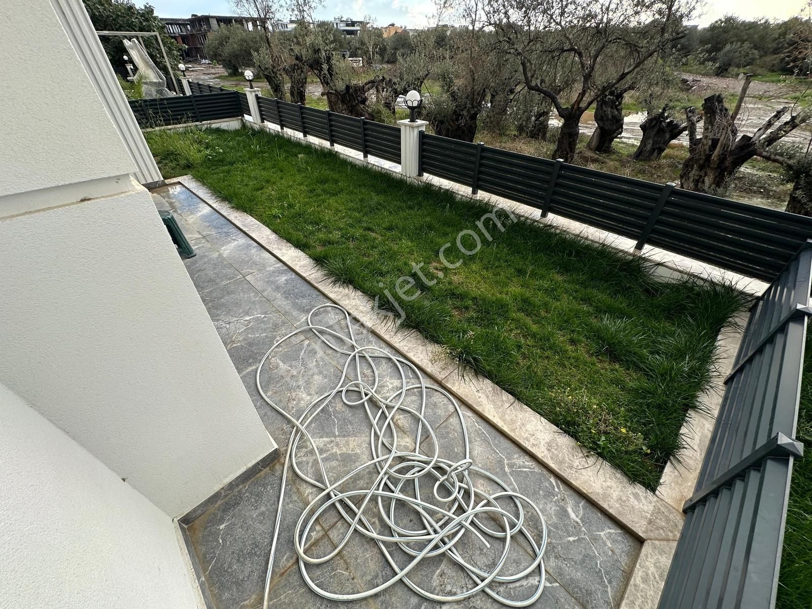 Kumsaldan Akçayda Kapalı Otopark Bahçe Kullanımlı_1+1_ Lüx Daire - Görsel 28