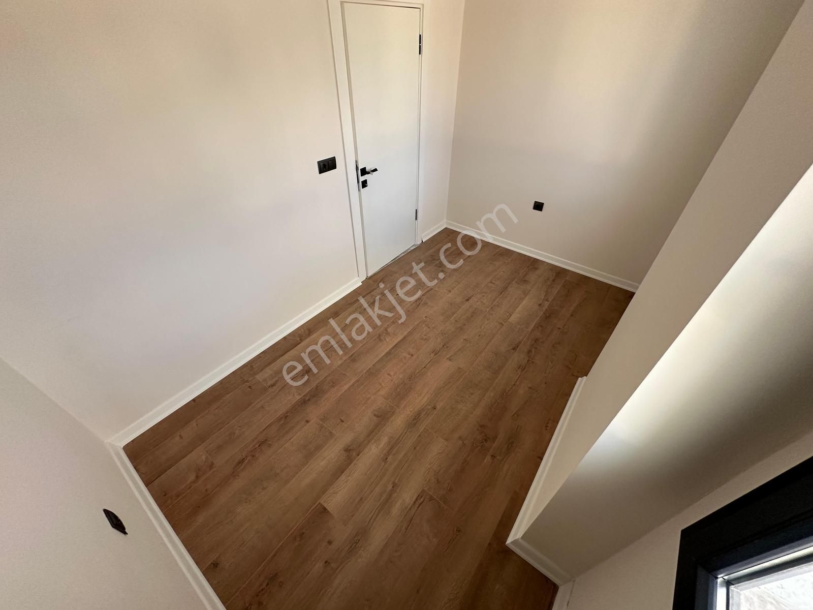 Kumsaldan Akçay'da Kapalı Otoparklı Giyinme Odalı_2+1_ Lüx Daire - Görsel 5