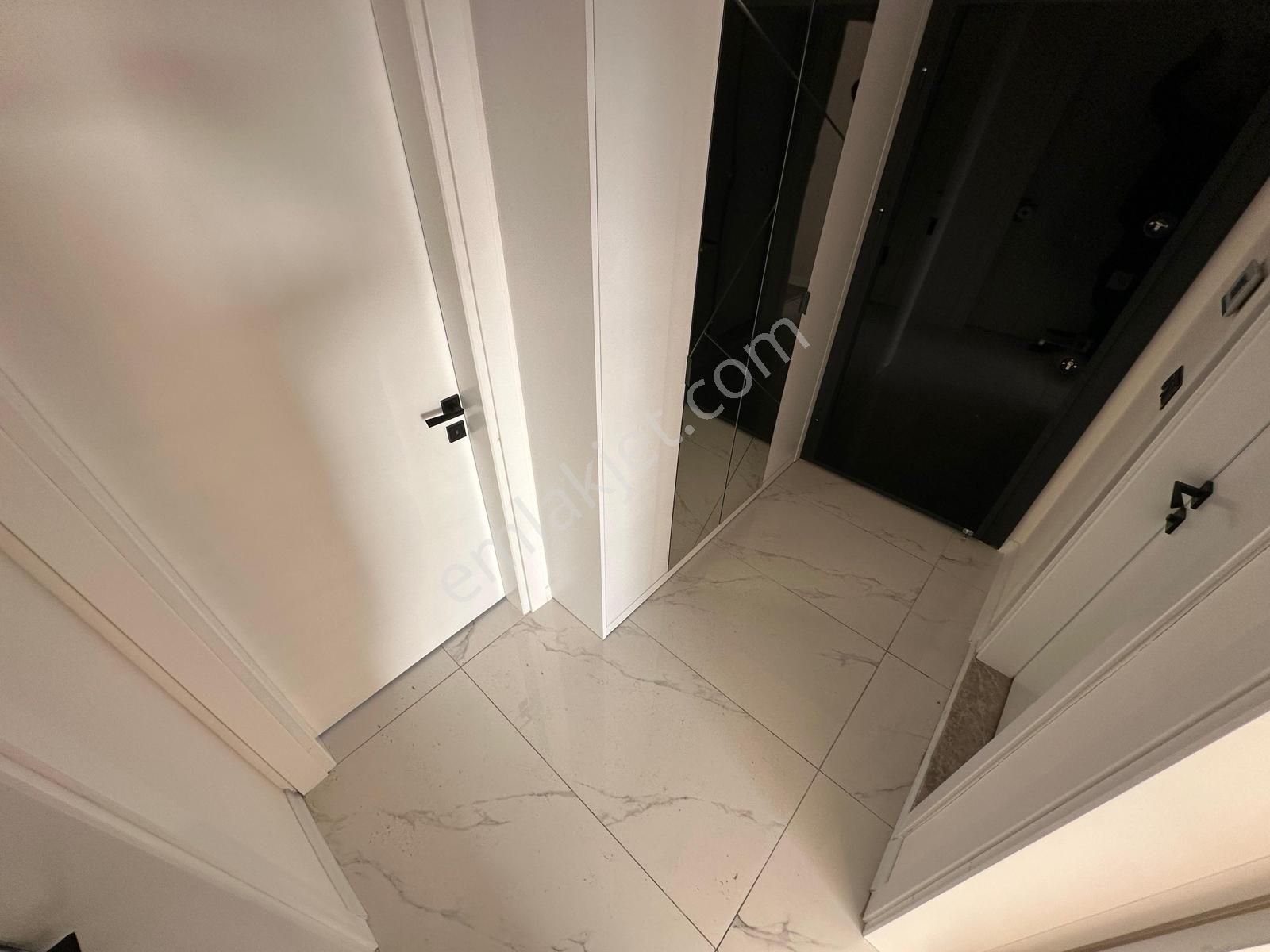 Kumsaldan Akçay'da Kapalı Otoparklı Giyinme Odalı_2+1_ Lüx Daire - Görsel 10