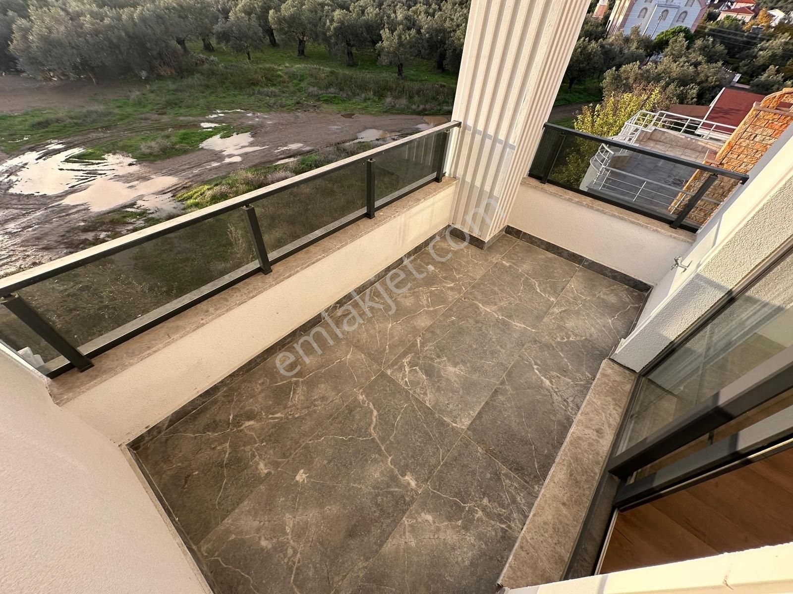 Kumsaldan Akçay'da Kapalı Otoparklı Giyinme Odalı_2+1_ Lüx Daire - Görsel 35