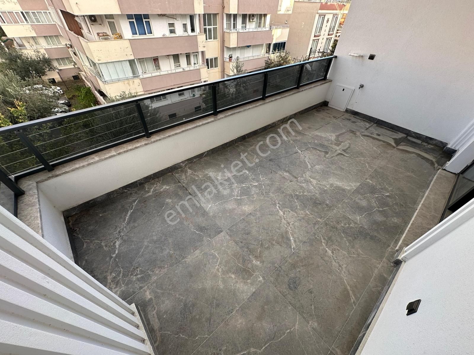 Kumsaldan Akçay'da Kapalı Otoparklı Giyinme Odalı_2+1_ Lüx Daire - Görsel 32