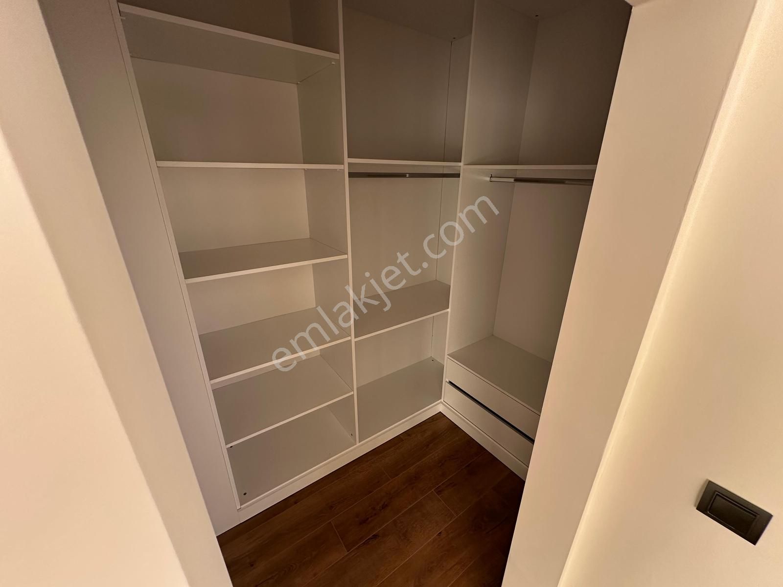 Kumsaldan Akçay'da Kapalı Otoparklı Giyinme Odalı_2+1_ Lüx Daire - Görsel 9