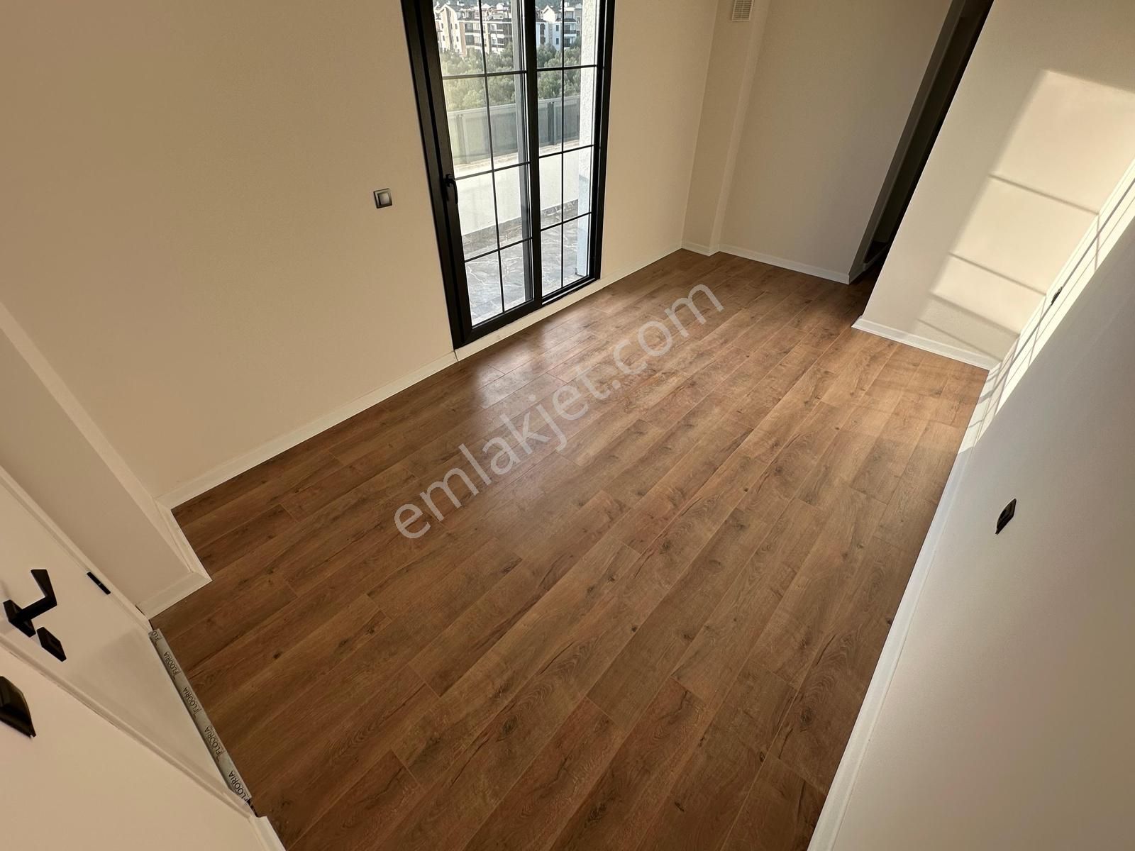 Kumsaldan Akçay'da Kapalı Otoparklı Giyinme Odalı_2+1_lüx Dublex - Görsel 32