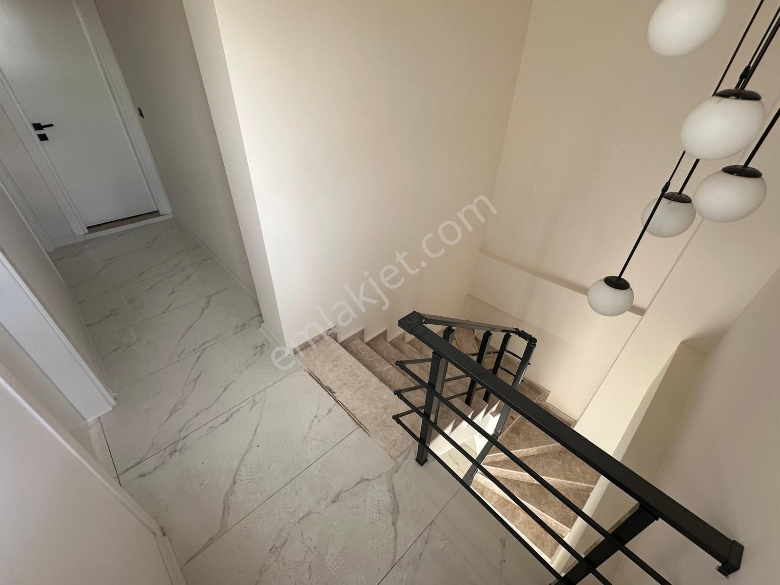 Kumsaldan Akçay'da Kapalı Otoparklı Giyinme Odalı_2+1_lüx Dublex - Görsel 10