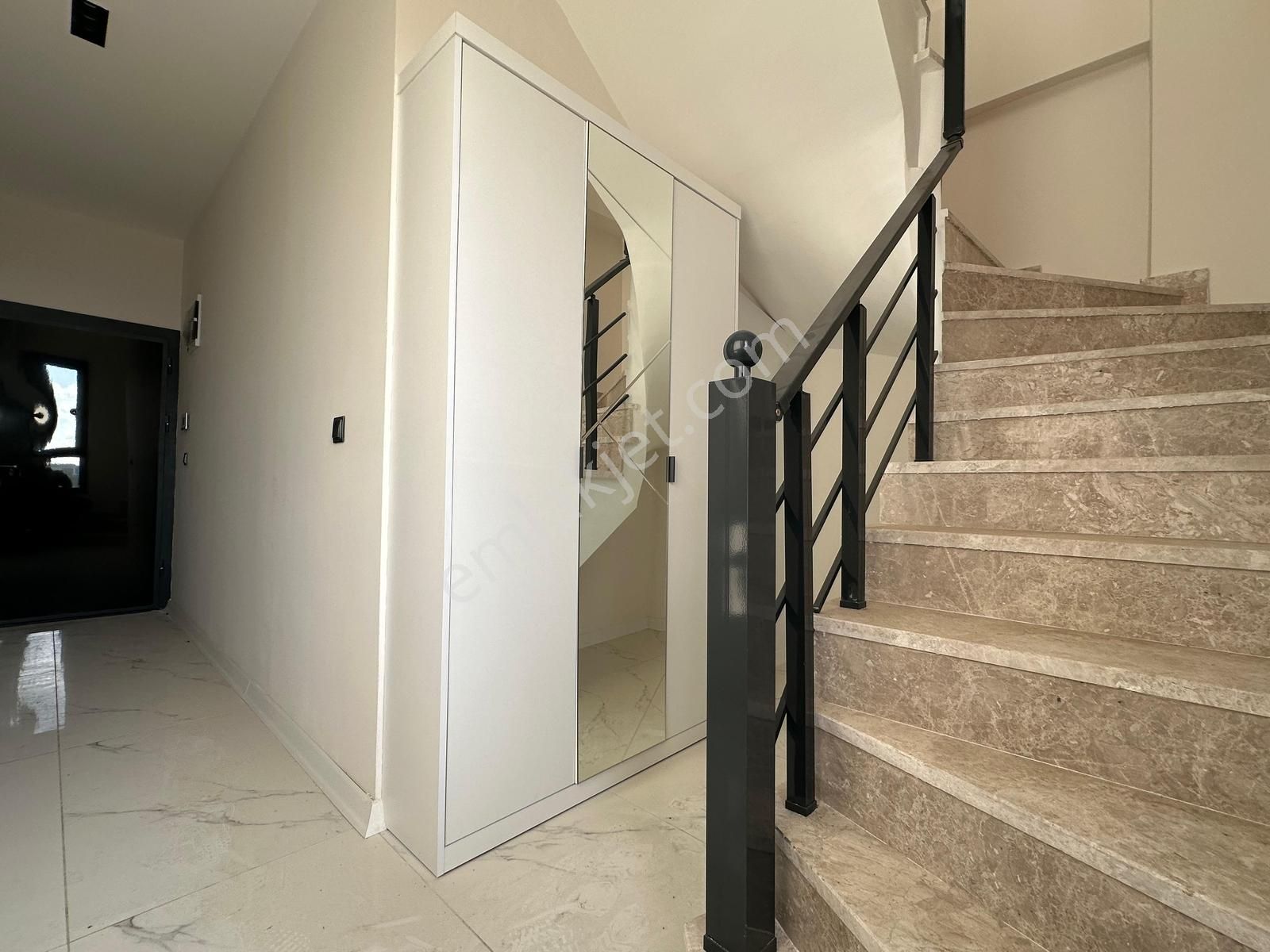 Kumsaldan Akçay'da Kapalı Otoparklı Giyinme Odalı_2+1_lüx Dublex - Görsel 35