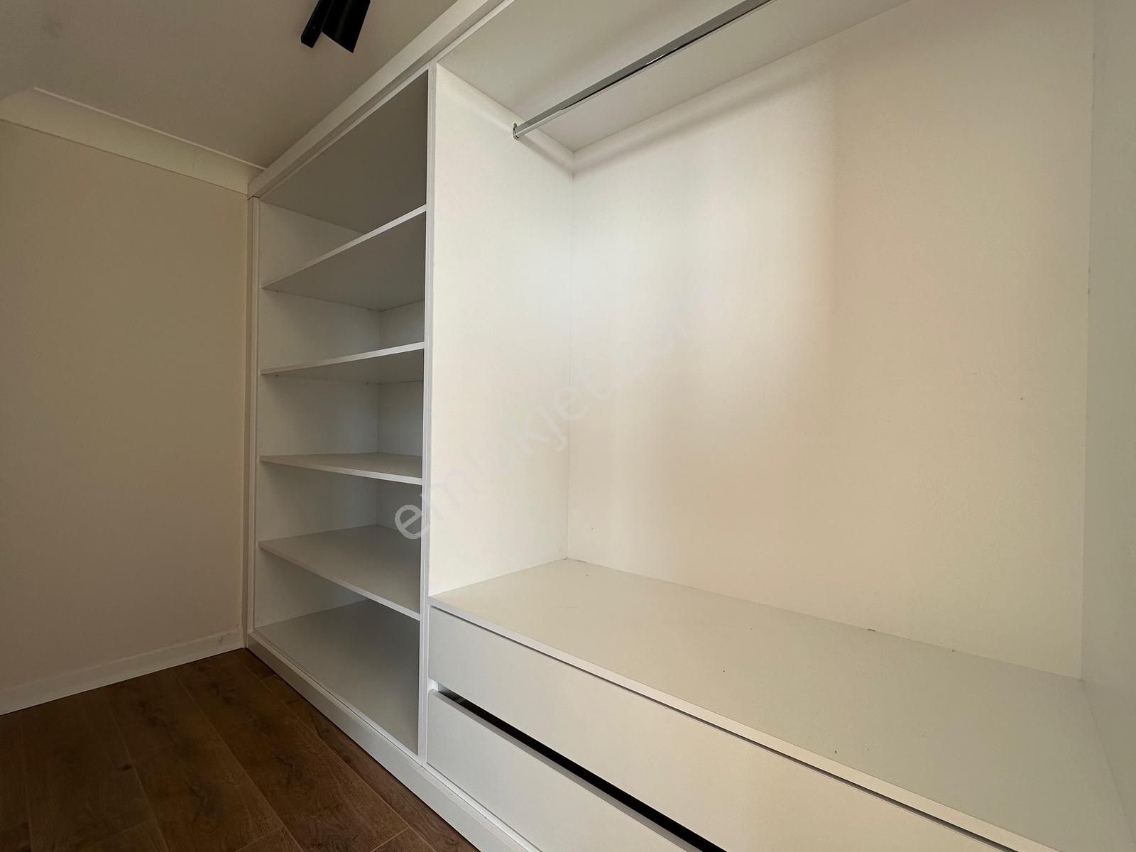 Kumsaldan Akçay'da Kapalı Otoparklı Giyinme Odalı_2+1_lüx Dublex - Görsel 19