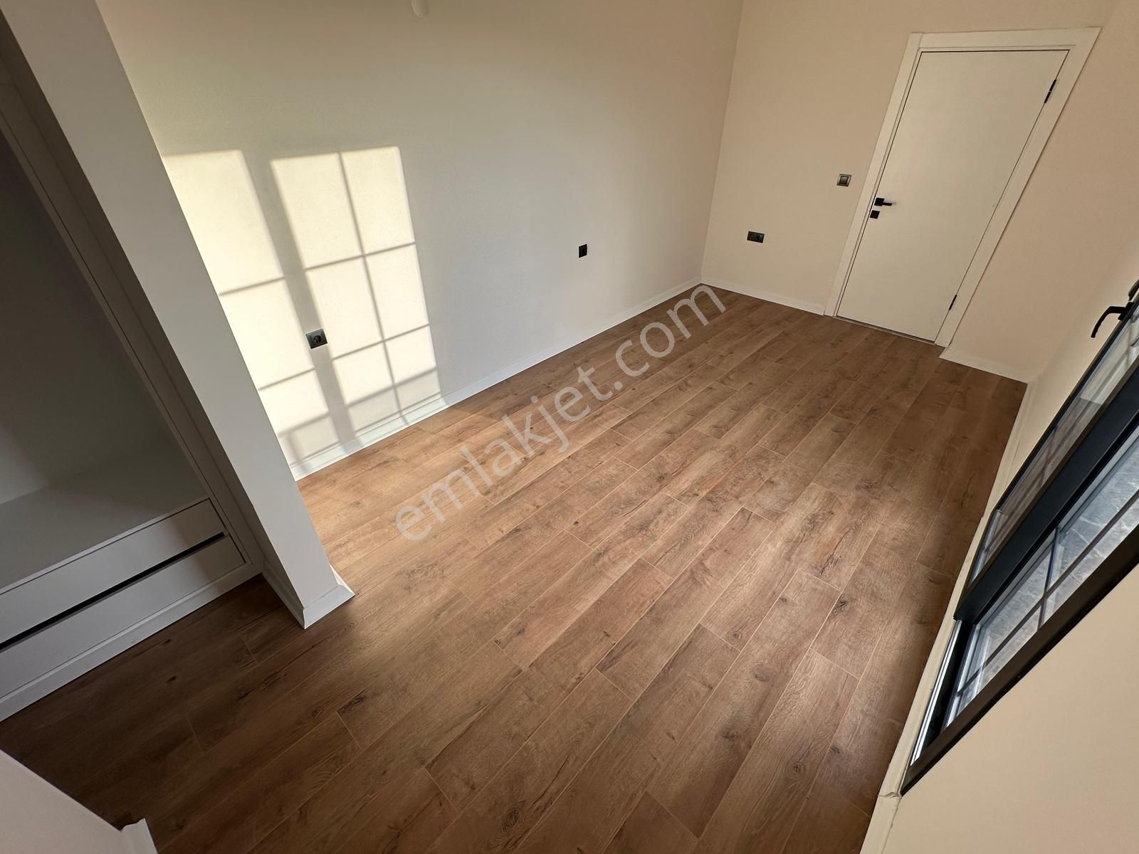 Kumsaldan Akçay'da Kapalı Otoparklı Giyinme Odalı_2+1_lüx Dublex - Görsel 16