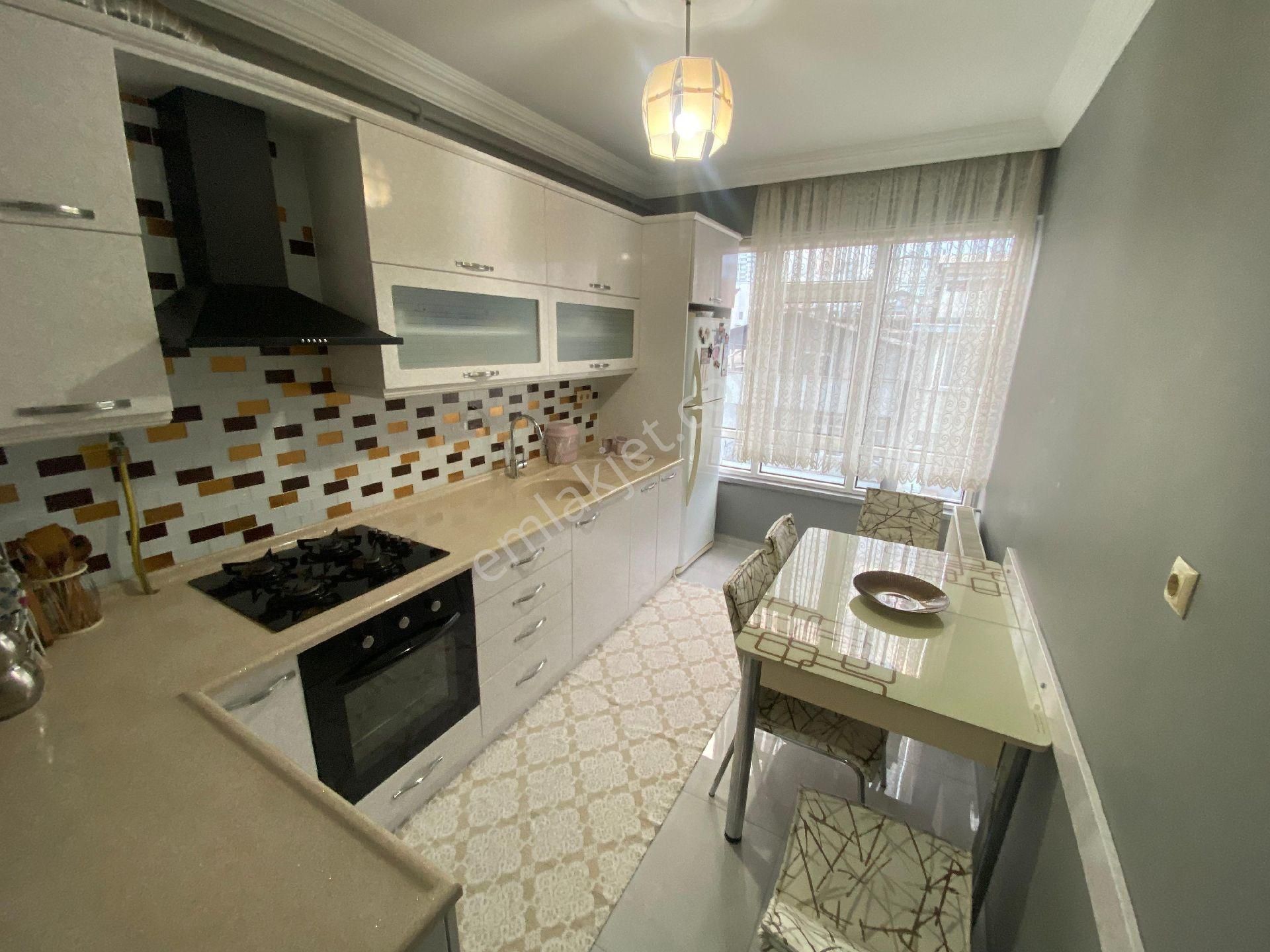 Furkan Emlak'tan İstasyon Mah.2+1 4.kat 115m2 Asansörlü