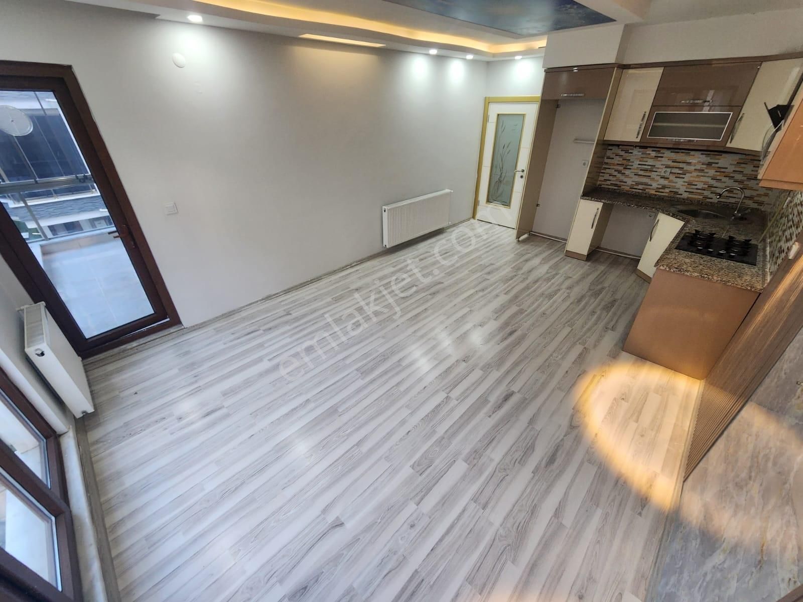 Kumsaldan Altınkumda 5 Yaşında Arakat Asansörlü_2+1_fırsat Daire - Görsel 11
