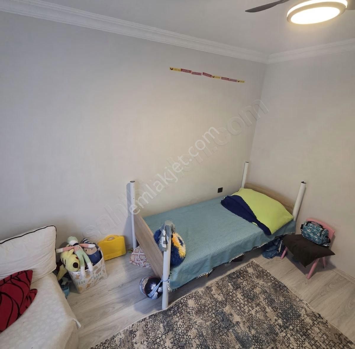 Burhaniye Merkezde Her Yere Yakın Ayrı Mutfak 3+1 Daire - Görsel 8