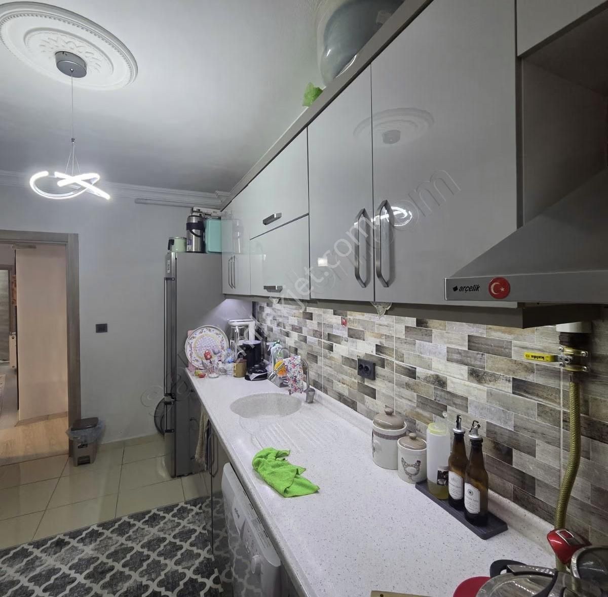 Burhaniye Merkezde Her Yere Yakın Ayrı Mutfak 3+1 Daire - Görsel 9