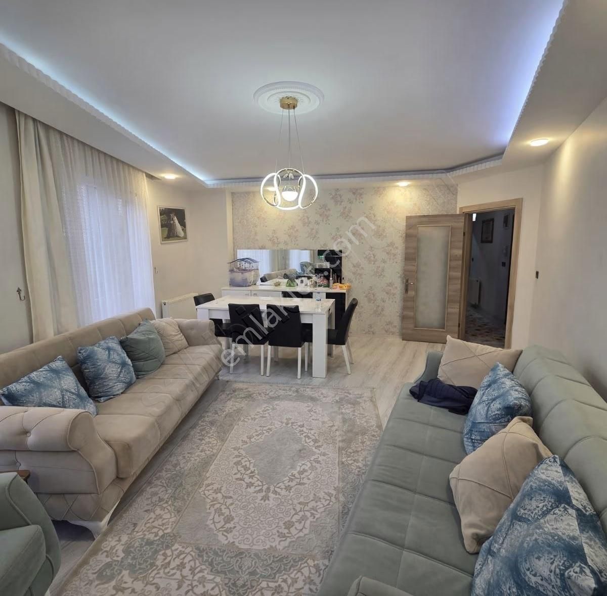 Burhaniye Merkezde Her Yere Yakın Ayrı Mutfak 3+1 Daire