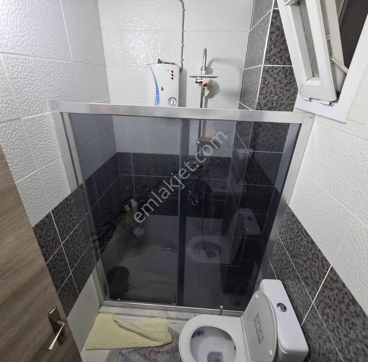 Burhaniye Merkezde Her Yere Yakın Ayrı Mutfak 3+1 Daire - Görsel 5