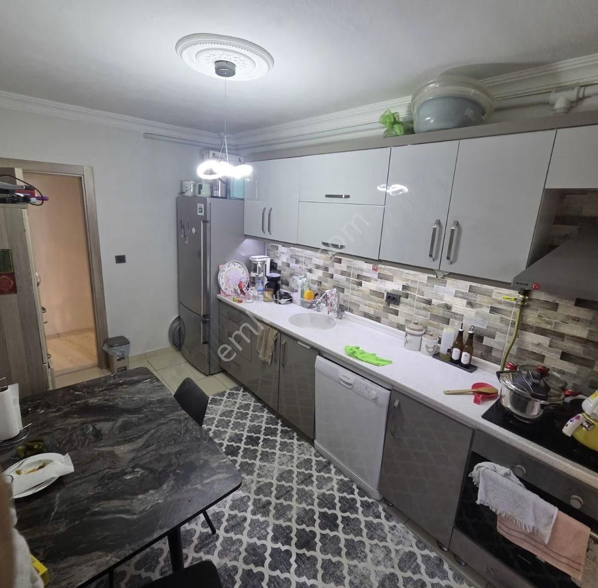 Burhaniye Merkezde Her Yere Yakın Ayrı Mutfak 3+1 Daire - Görsel 21