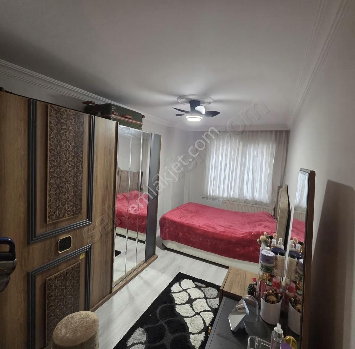 Burhaniye Merkezde Her Yere Yakın Ayrı Mutfak 3+1 Daire - Görsel 24