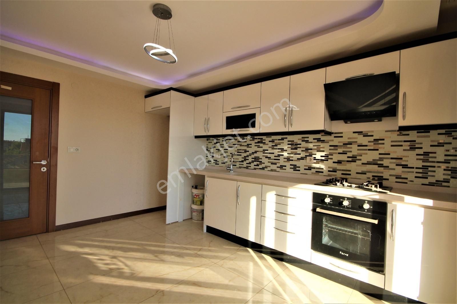 Kumsaldan İkizçayda Ayrı Mutfak Ebeveyn Banyolu_3+1_fırsat Daire