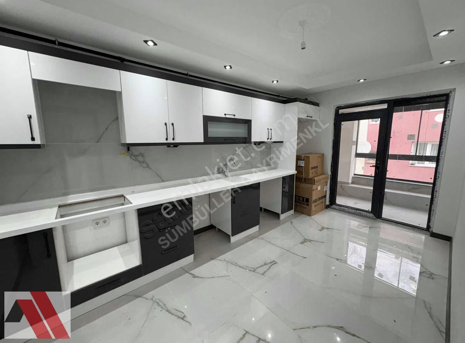Sümbüller'den, Kapalı Otoparklı, Yerden Isıtmalı Lüks 2+1 Daire