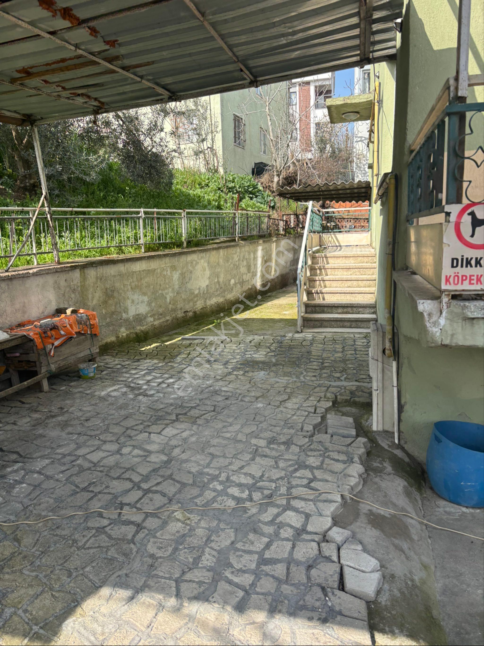 Gül Emlaktan Hasan Basri Çantay Mahallesinde Satılık 3,5 Katlı Apartman Otoparklı Masrafı Yoktur - Görsel 2