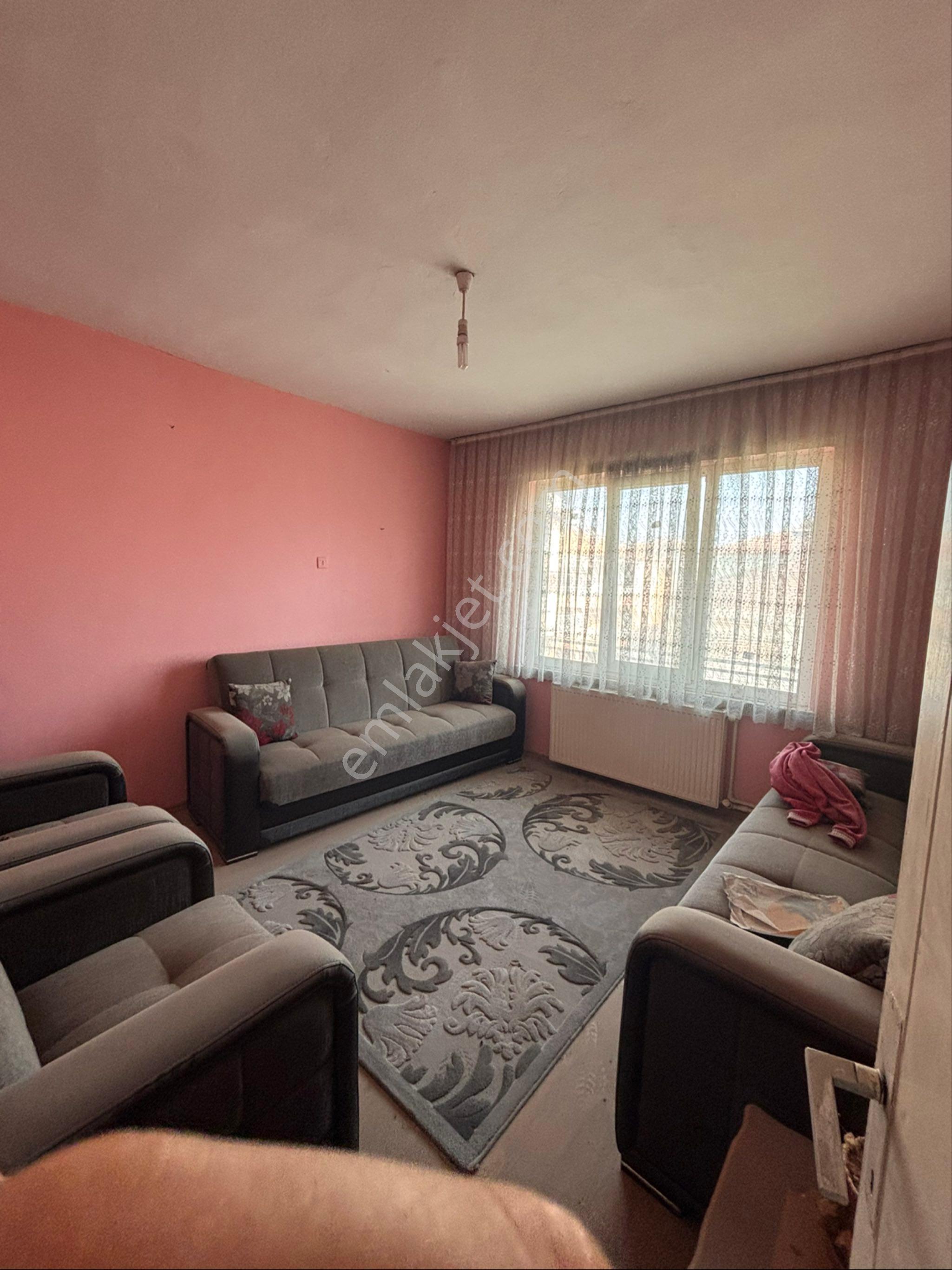 Gül Emlaktan Hasan Basri Çantay Mahallesinde Satılık 3,5 Katlı Apartman Otoparklı Masrafı Yoktur - Görsel 19