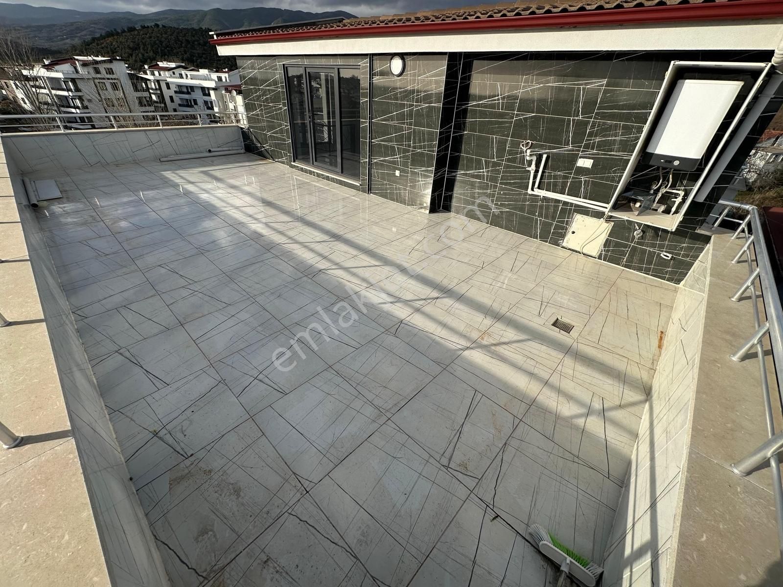 Kumsaldan Akçay Kaz Dağlarının Eteğinde 2 Yaşında_2+1_lüx Dublex - Görsel 13