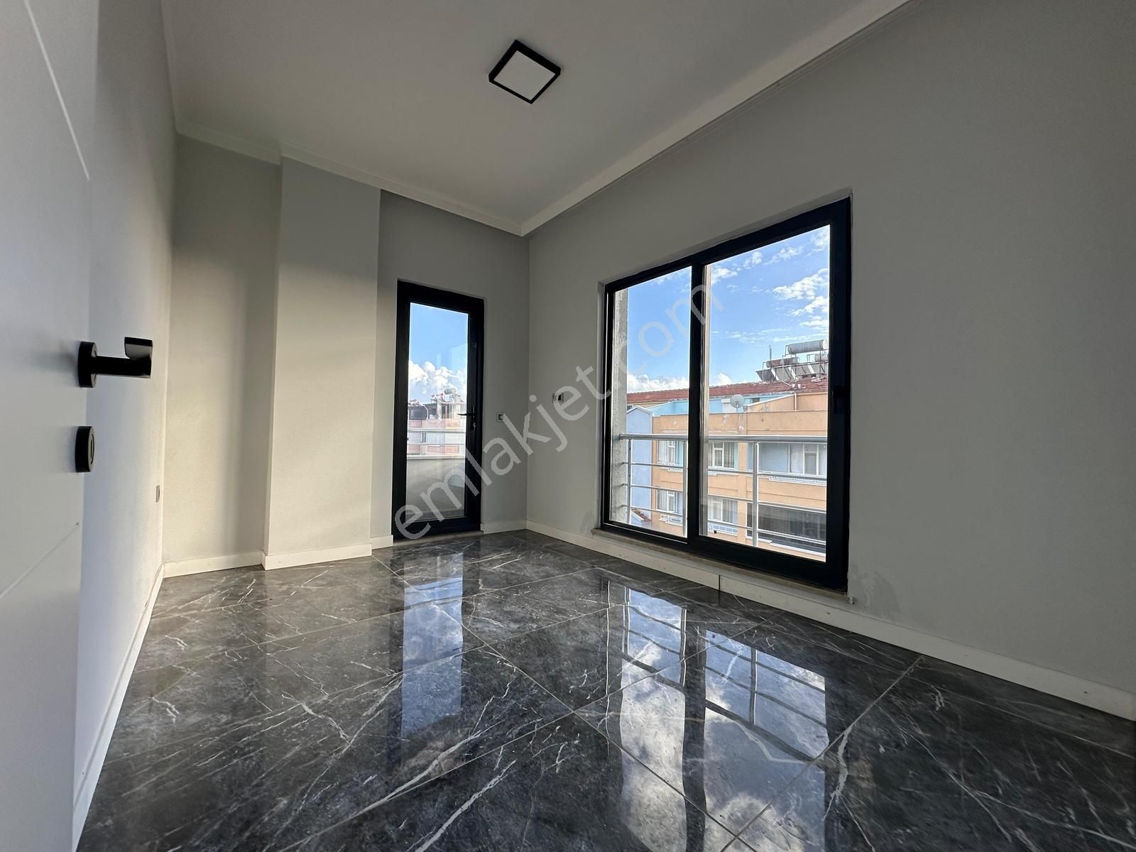 Kumsaldan Akçay Kaz Dağlarının Eteğinde 2 Yaşında_2+1_lüx Dublex - Görsel 19