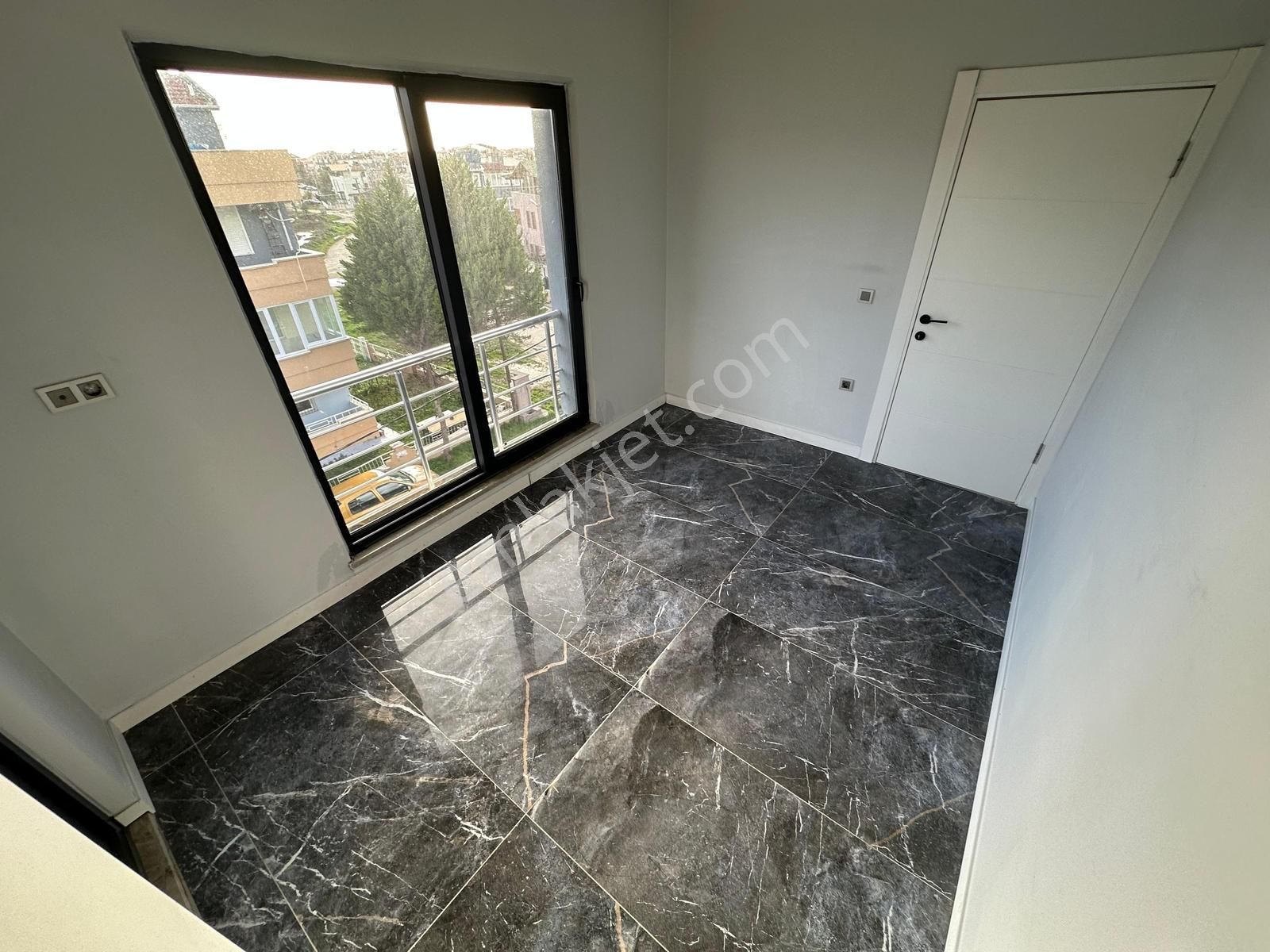 Kumsaldan Akçay Kaz Dağlarının Eteğinde 2 Yaşında_2+1_lüx Dublex - Görsel 23