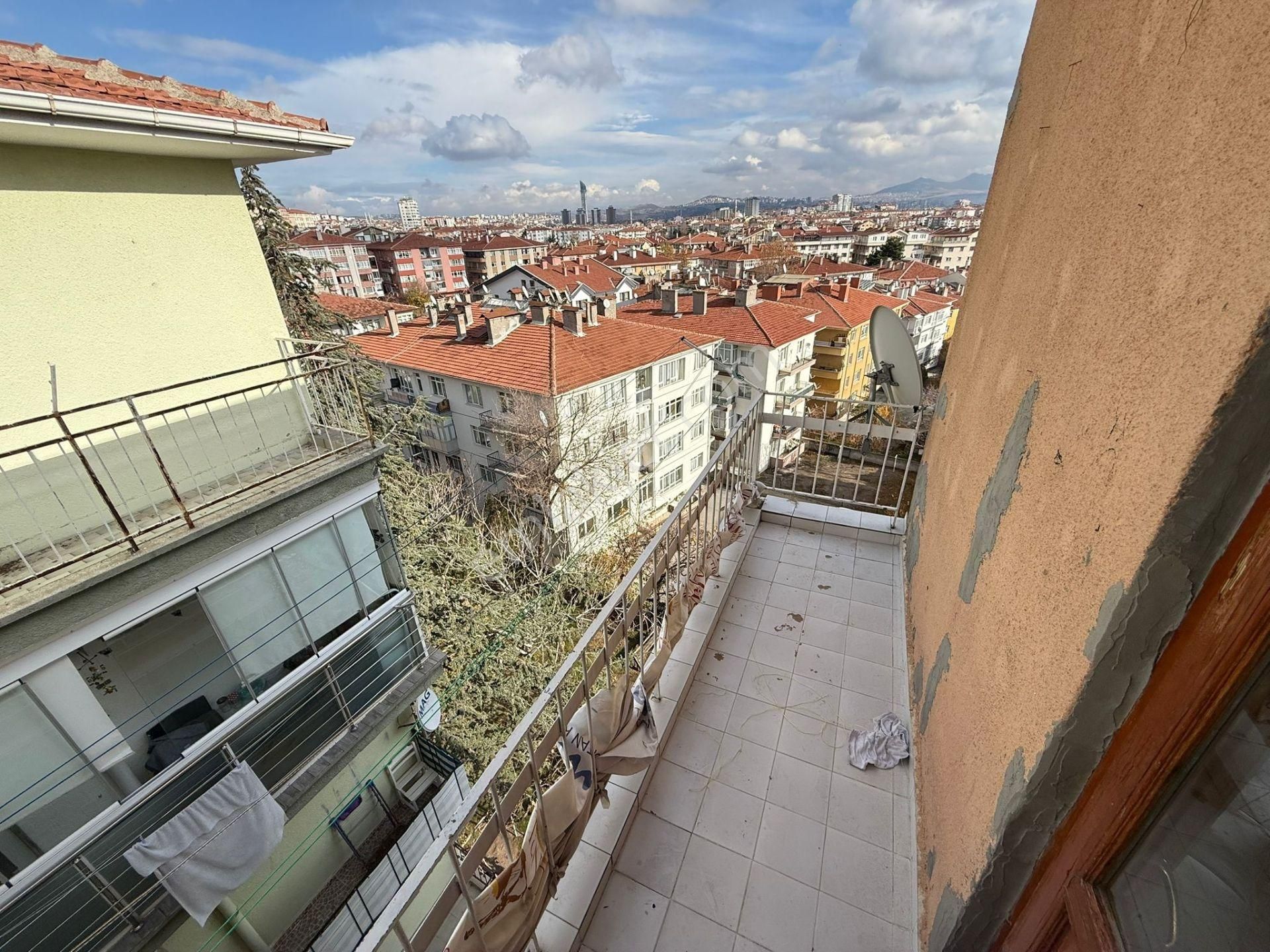 Aşağı Eğlence Meşeli Sok.'da 3+1 Bağımsız Manzaralı Acil !! - Görsel 23