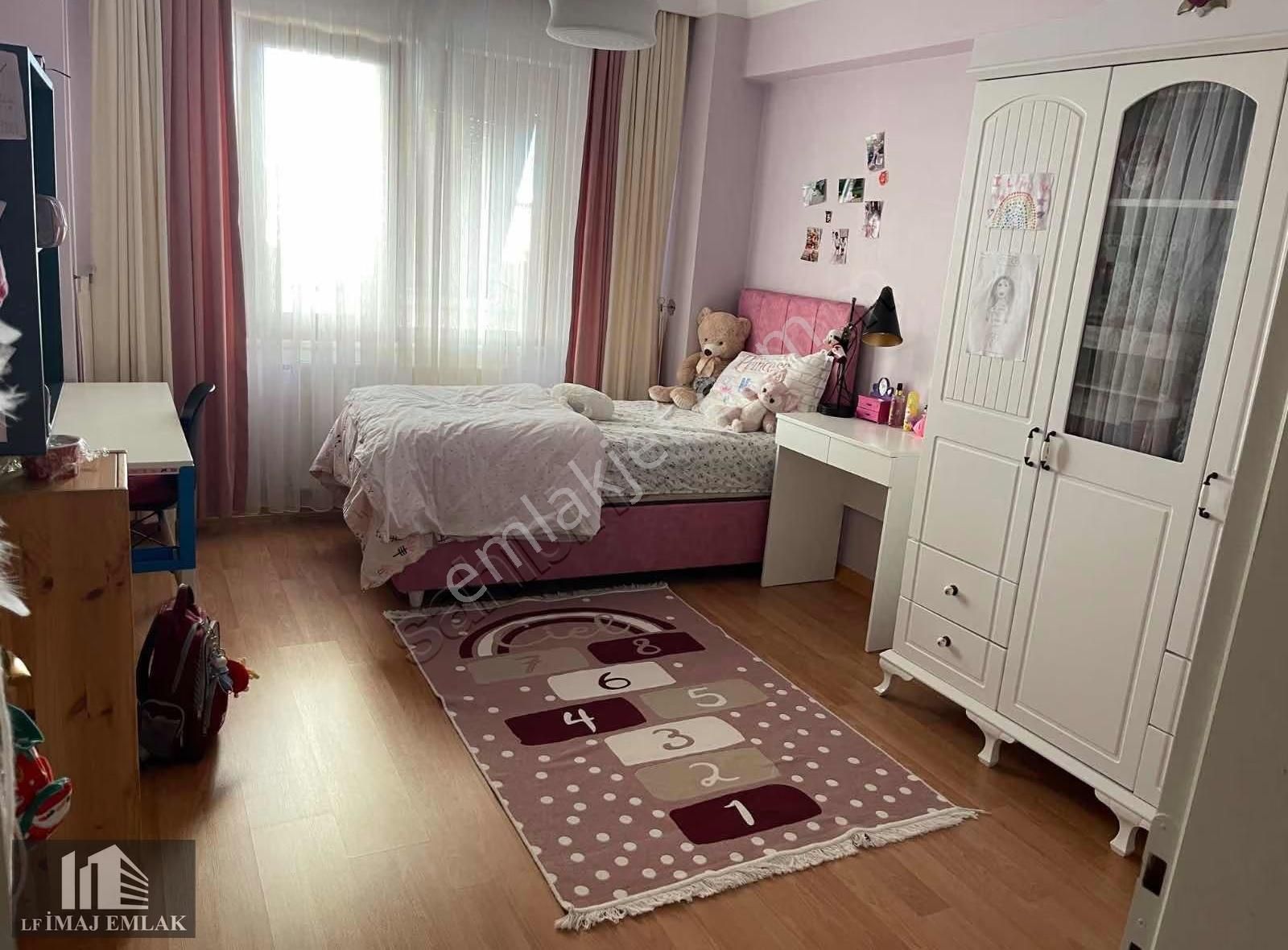 Ümraniye Tantavi De 5+2 200 M2 Net Geniş Odalı Bakımlı Dubleks - Görsel 21