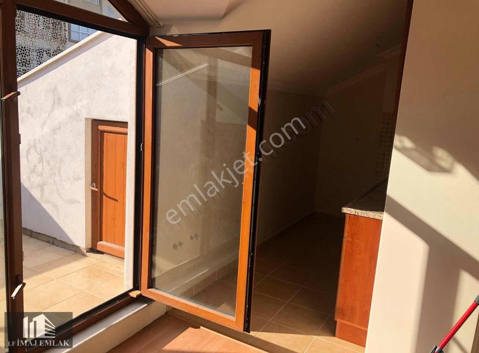 Ümraniye Tantavi De 5+2 200 M2 Net Geniş Odalı Bakımlı Dubleks - Görsel 9