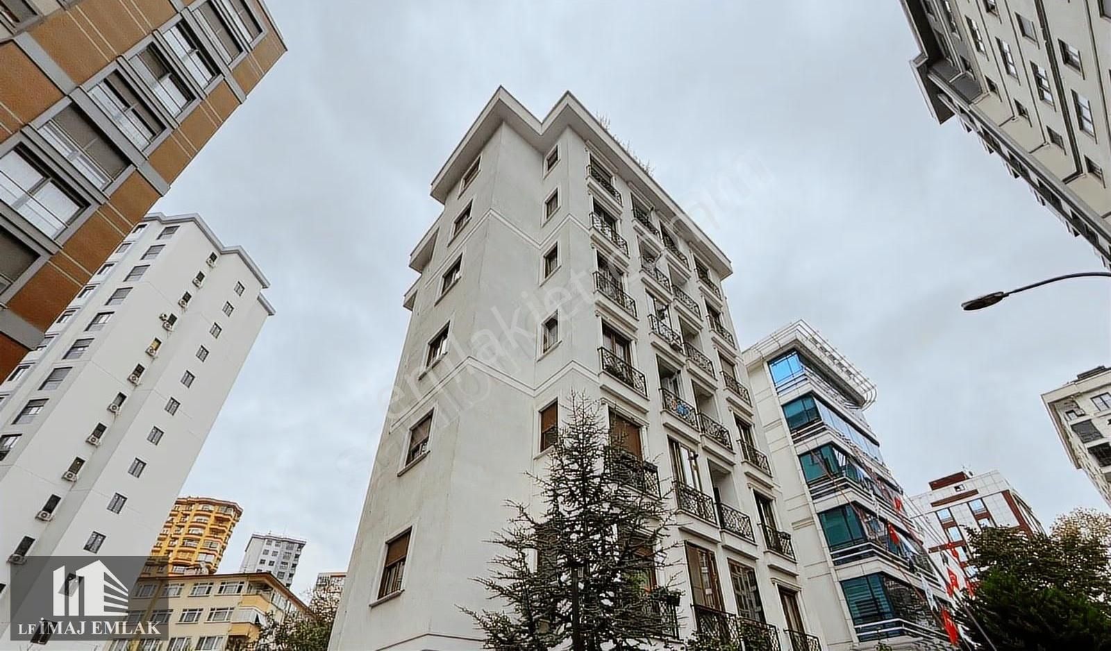 Lf İmaj Bostancı'da 2+1 Balkonlu Yarı Açık Mutfaklı Yeni Binada - Görsel 14