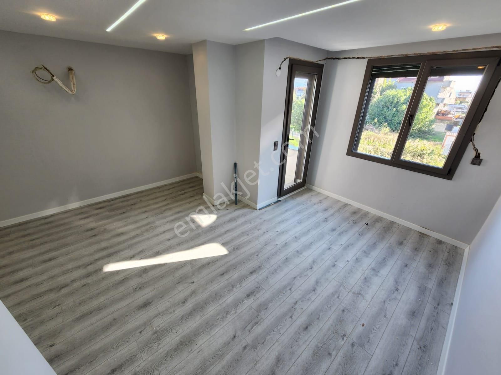 Kumsaldan Mavi Ve Yeşilin Birleştiği Lüx Tasarım_4+1_geniş Villa - Görsel 4