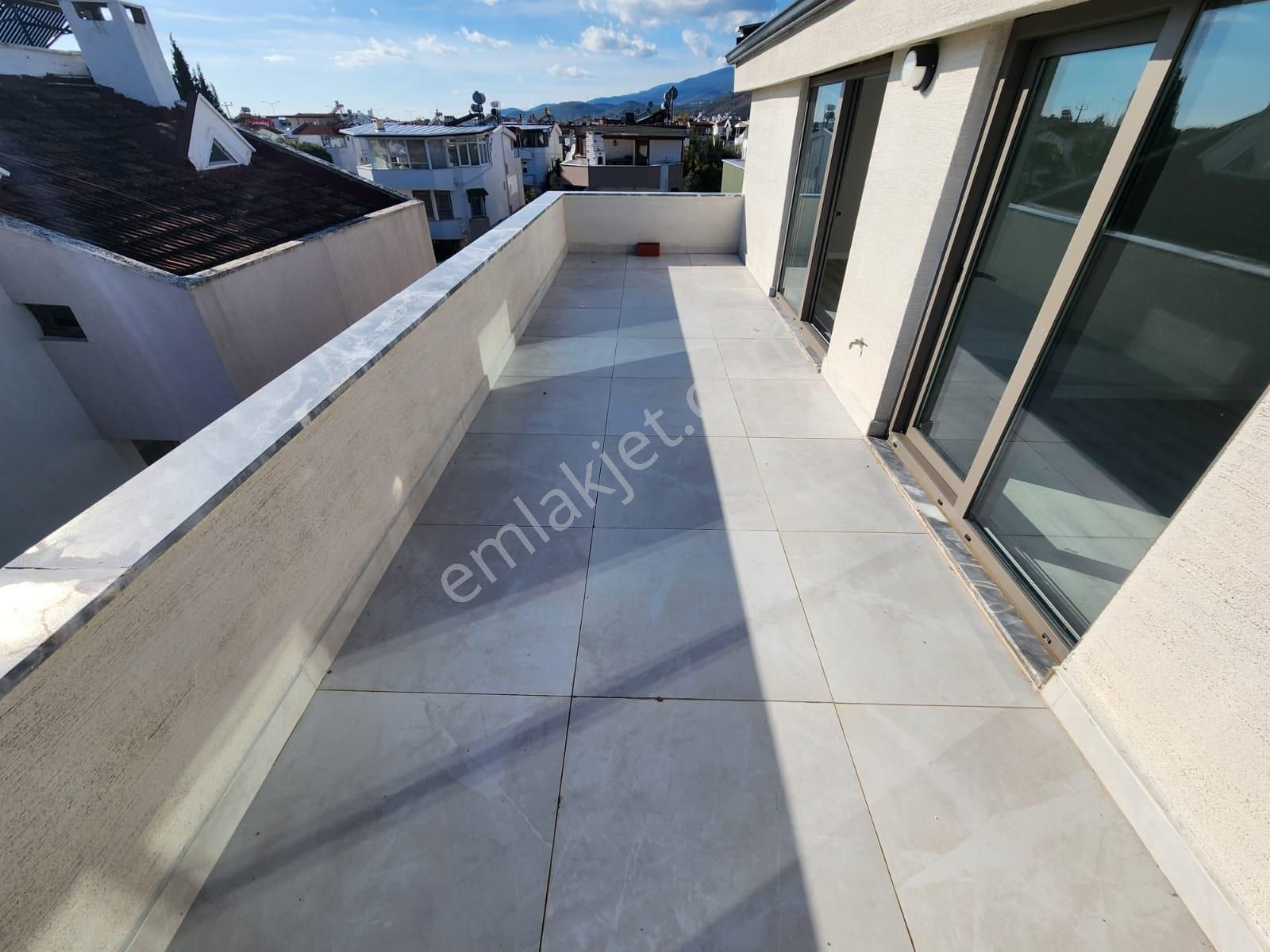 Kumsaldan Mavi Ve Yeşilin Birleştiği Lüx Tasarım_4+1_geniş Villa - Görsel 27
