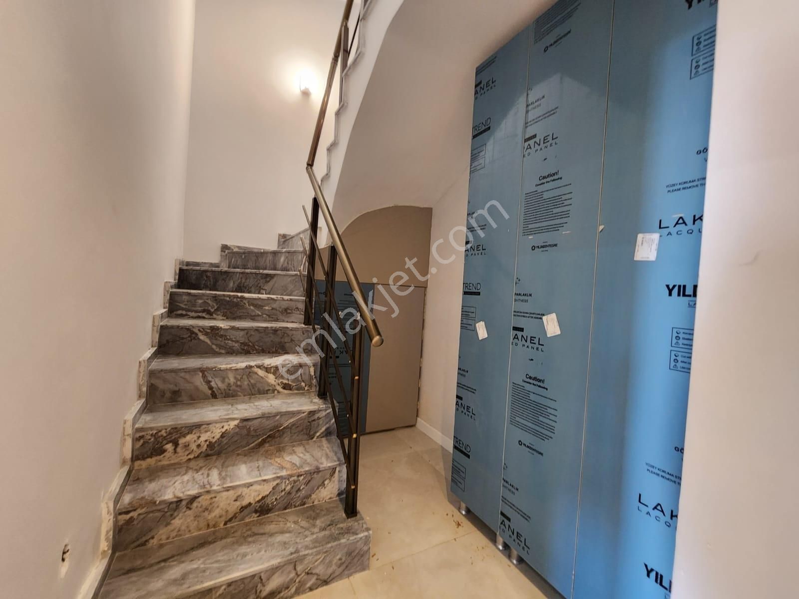 Kumsaldan Mavi Ve Yeşilin Birleştiği Lüx Tasarım_4+1_geniş Villa - Görsel 23