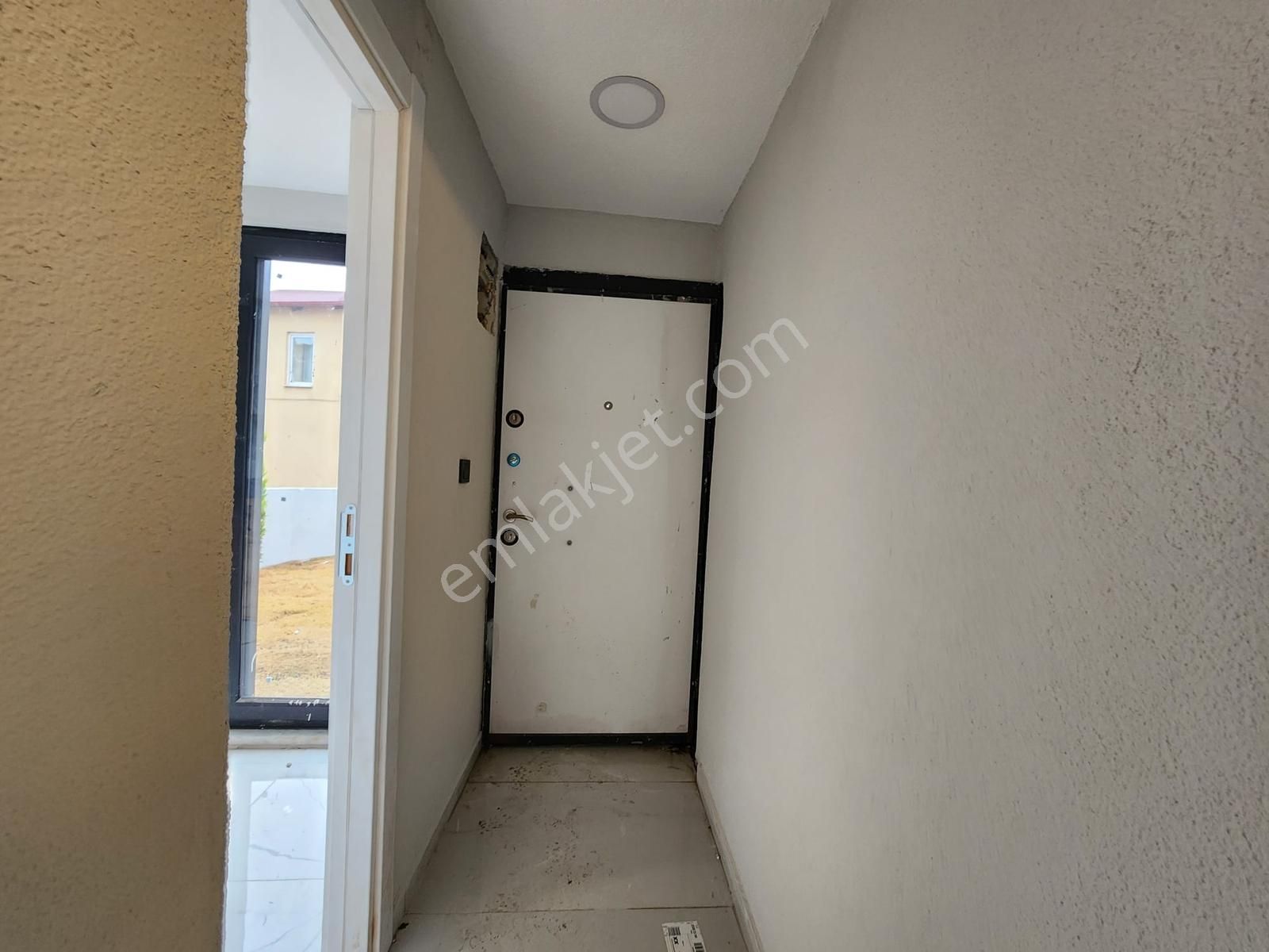 Kumsaldan Kızılkeçili'de Köy Havası Eşliğinde_1+1_bahçeli Daire! - Görsel 31