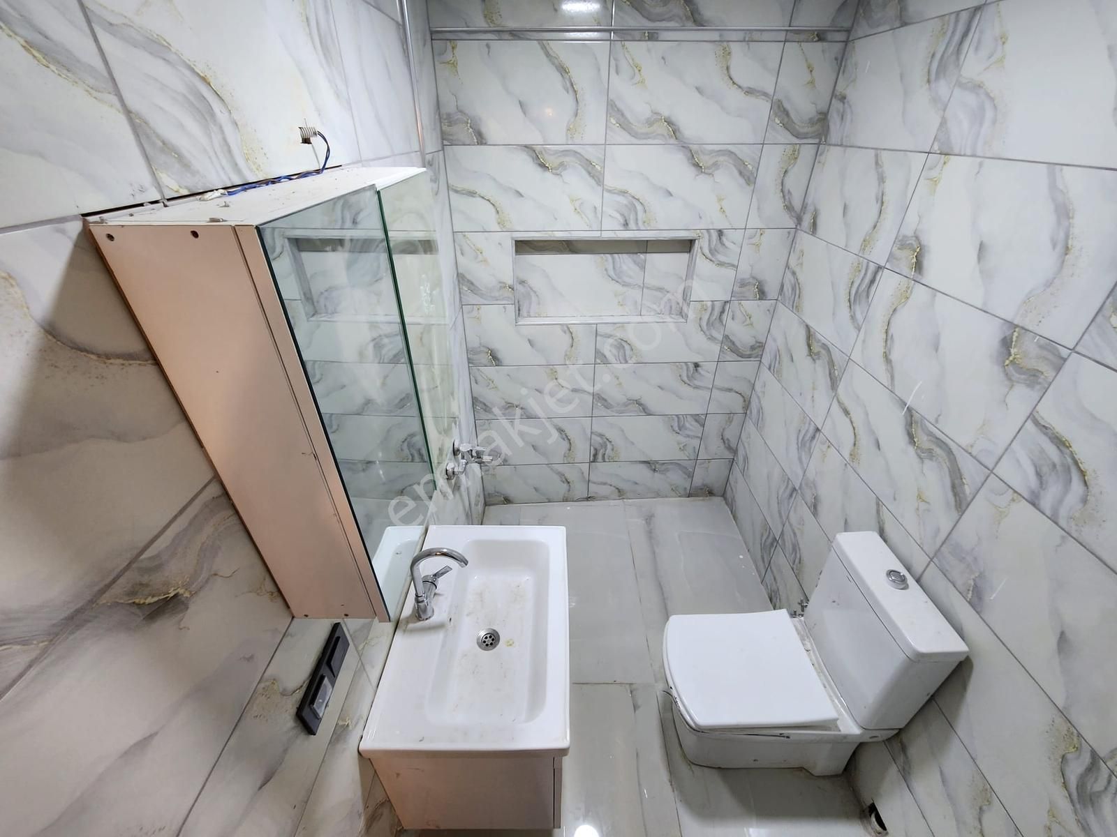 Kumsaldan Kızılkeçili'de Köy Havası Eşliğinde_1+1_bahçeli Daire! - Görsel 21