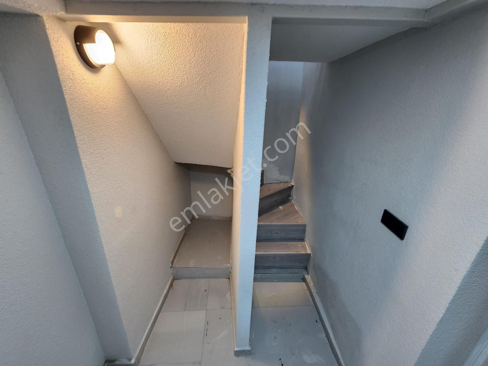 Kumsaldan Kızılkeçili'de Köy Havası Eşliğinde_1+1_bahçeli Daire! - Görsel 17